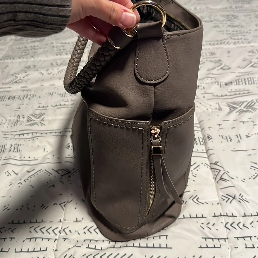 Purse - Picture 2 of 9